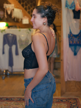 Load image into Gallery viewer, Magnolia Longline Bra (Black)