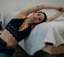 Load image into Gallery viewer, Allure Cropped Cami (Navy)