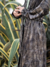 Load image into Gallery viewer, Velvet Robe One Size (Vertical Lines)
