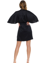 Load image into Gallery viewer, Villa Robe (Black)
