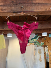 Load image into Gallery viewer, Missy Bow Thong
