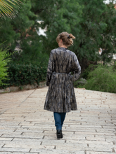 Load image into Gallery viewer, Velvet Robe One Size (Vertical Lines)
